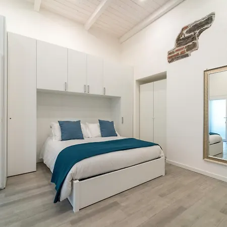 Modern At Via Carloni By Wonderful Italy * Como